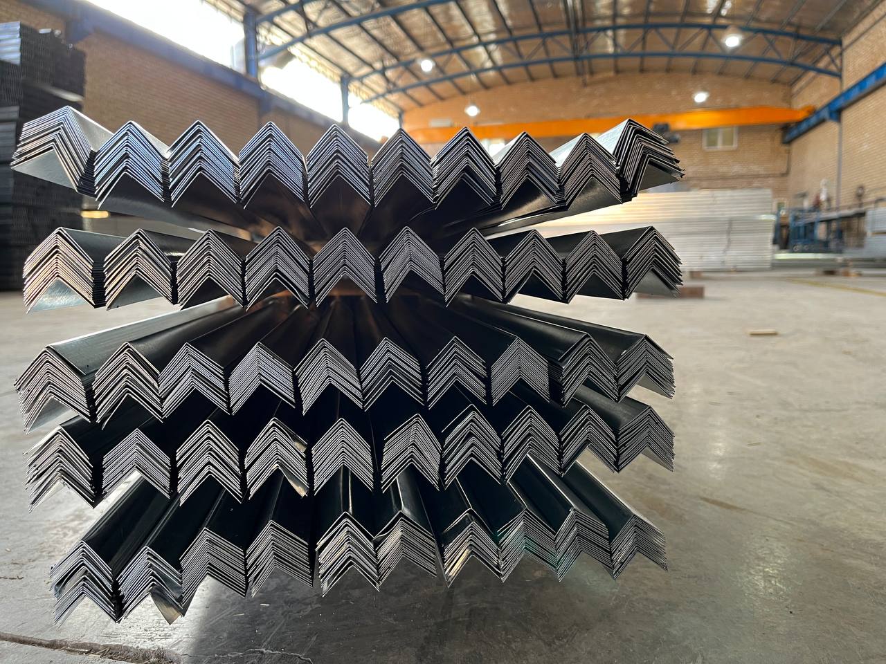 پروفیل کناف مدل L25 بال کوتاه ضخامت 0.58